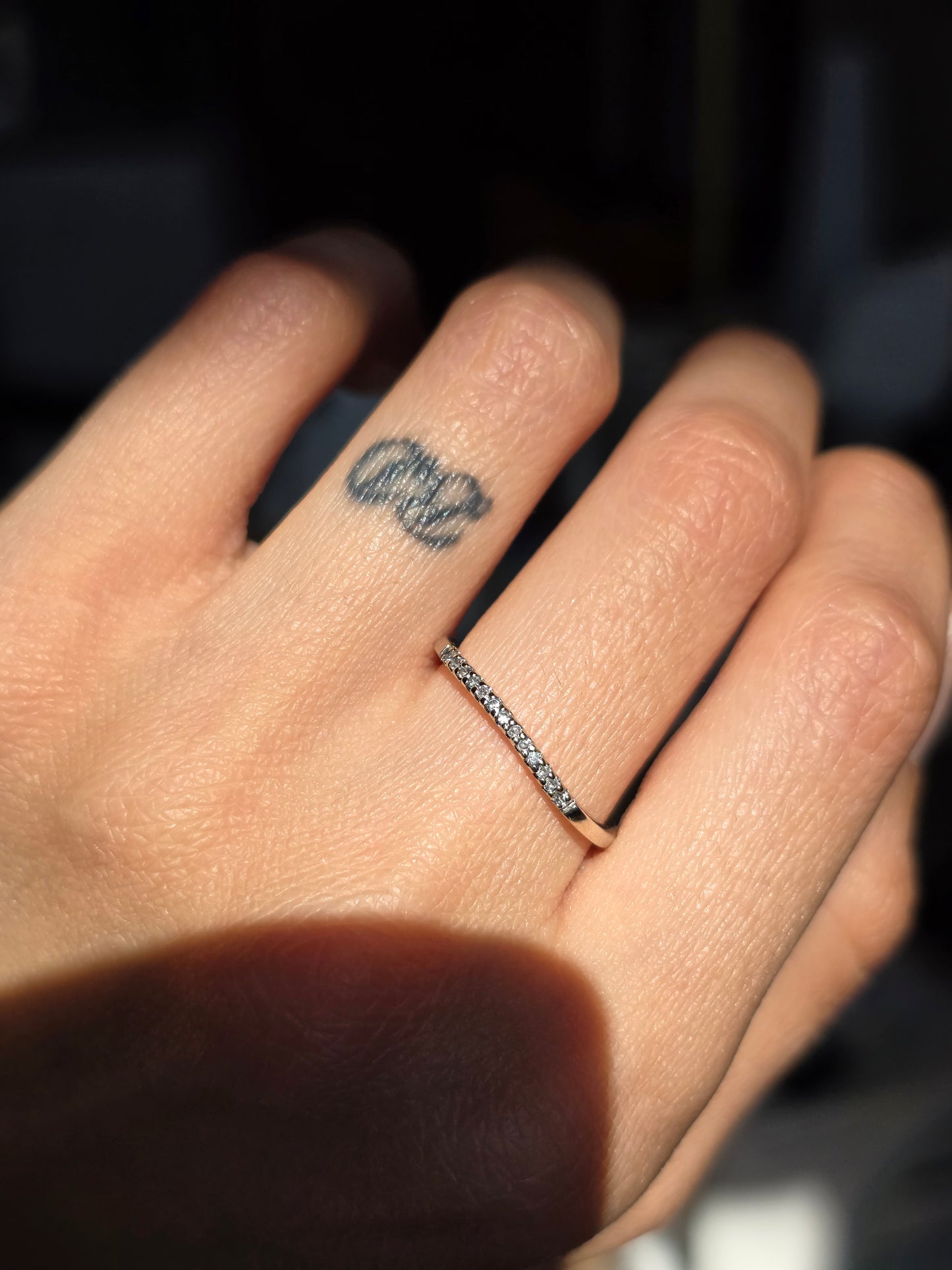 10k Gold Diamond Curved Skinny Stacker Band Ring Size 7