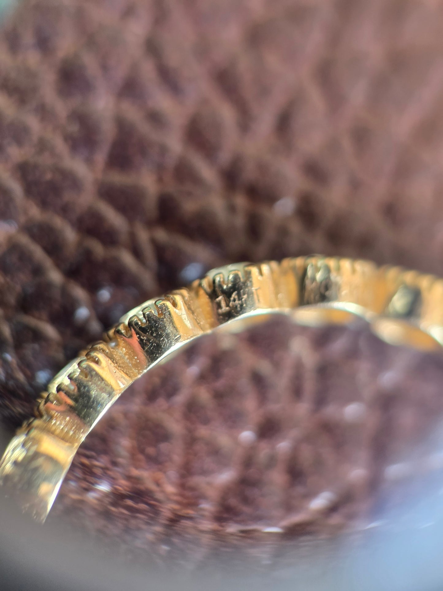 Gorgeous 14k Gold 1.10TCW Pale Blue Sapphire Bezel Set Full Eternity Band Ring Size 7