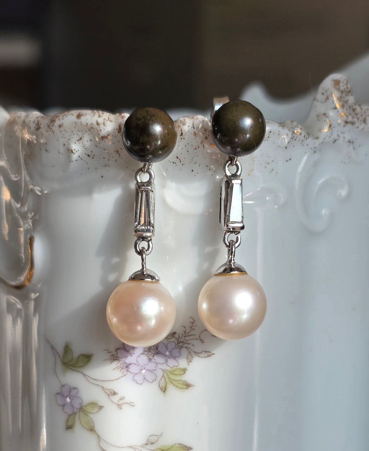 Gorgeous Elegant 14k White Gold Brown + Cream Pearl & Diamond Drop Earrings