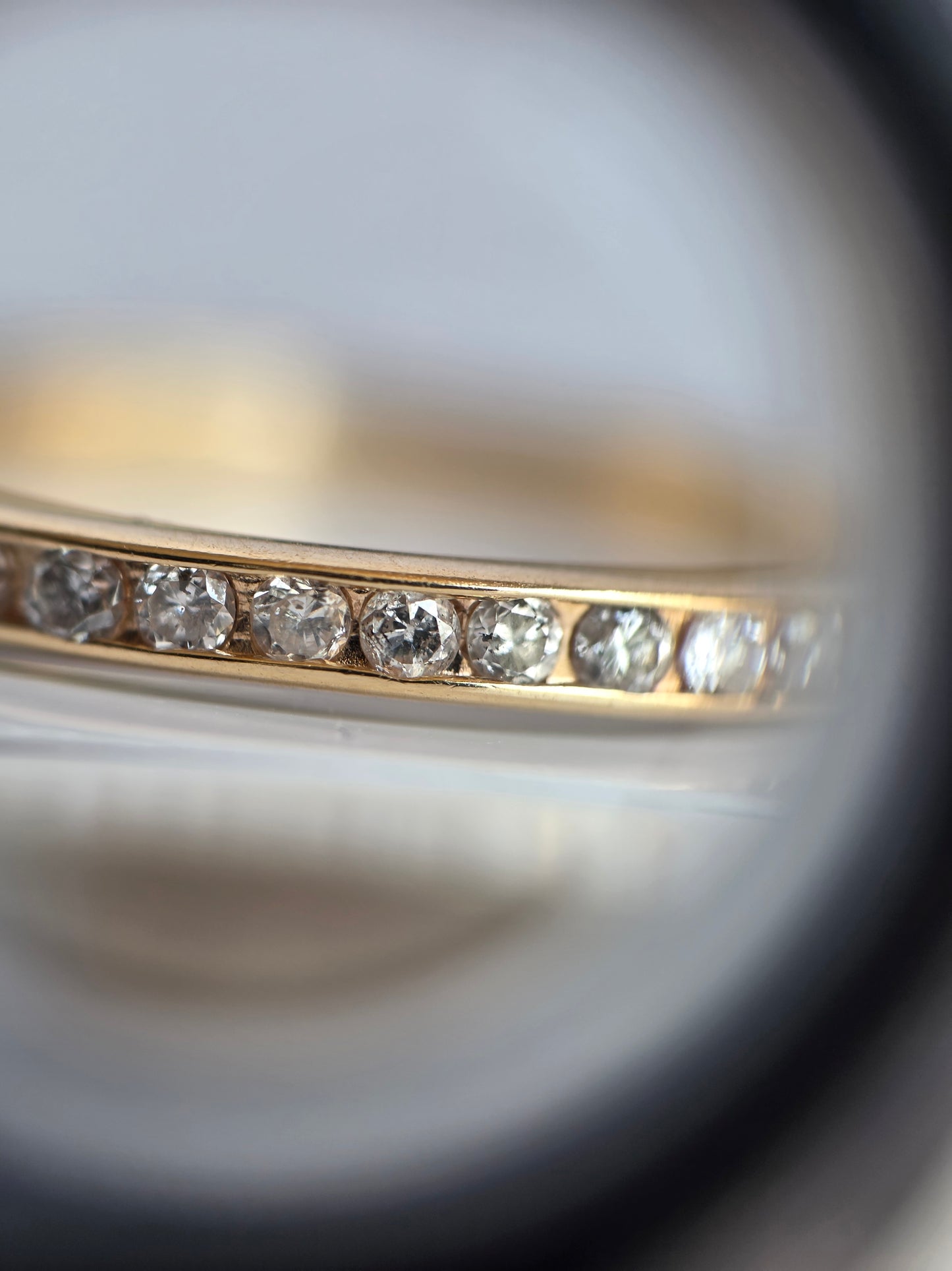 Beautiful 14k Gold Channel Set 1/4CTW Diamond Stacker Band Ring Size 7.5