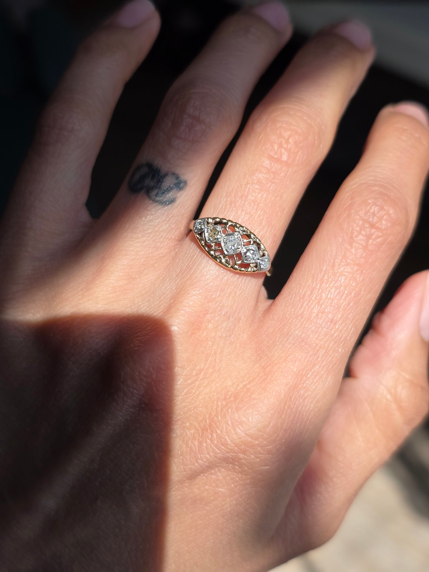 Beautiful Vintage Geometric Openwork Lattice 10k Two Toned Diamond Boat Ring Size 5