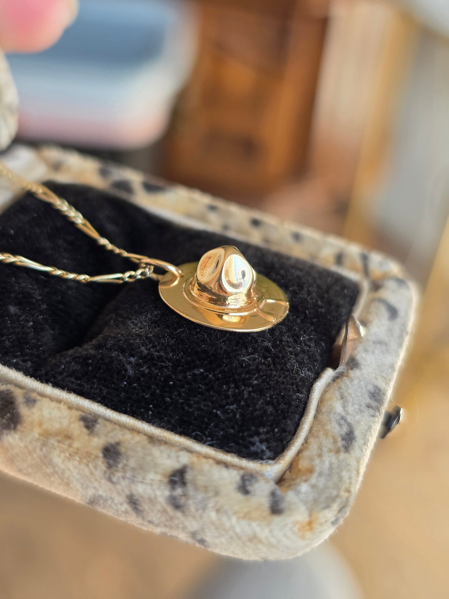 Awesome 3D 10k Gold Deputy Hat / Cowboys Hat Charm (NO CHAIN)