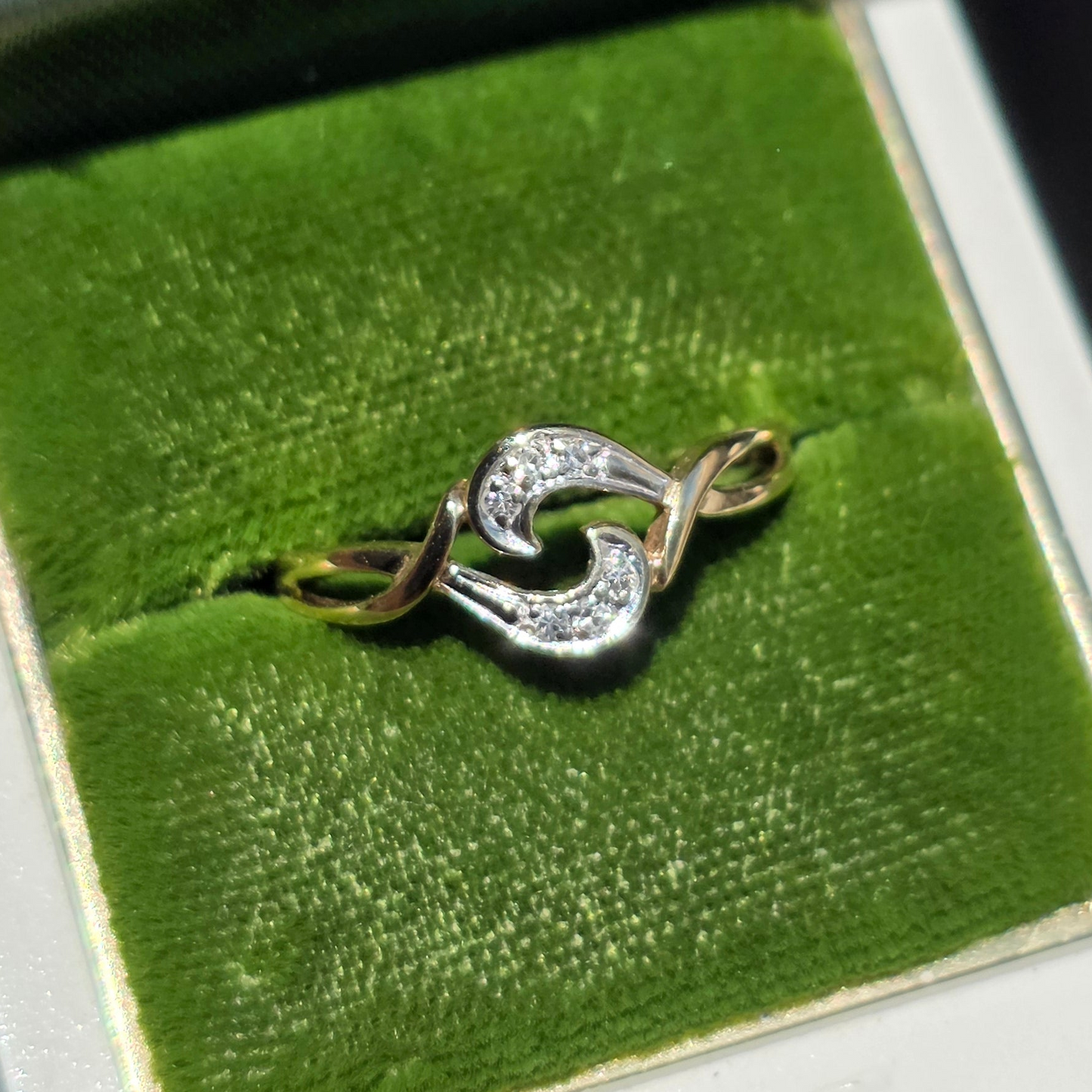 Pretty 2Tone 10k Diamond Ring Size 6.5