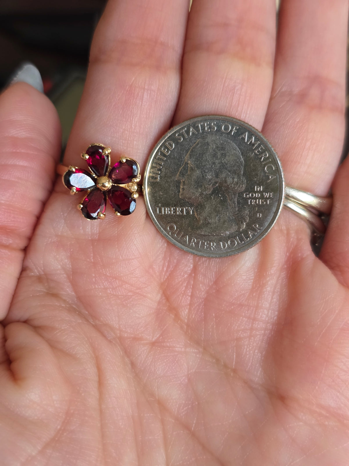 Stunning 14k Gold 1.50ctw Garnet Flower Cluster Statement Ring Size 4.5