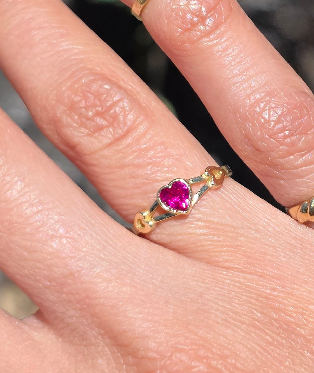 Adorable Vintage 10k Gold Heart Cut Ruby Signet Baby Pinky Midi Ring Size 3.5