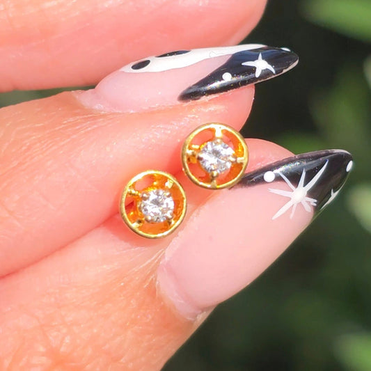Gorgeous 14k Gold Diamond Dainty Studs Earrings