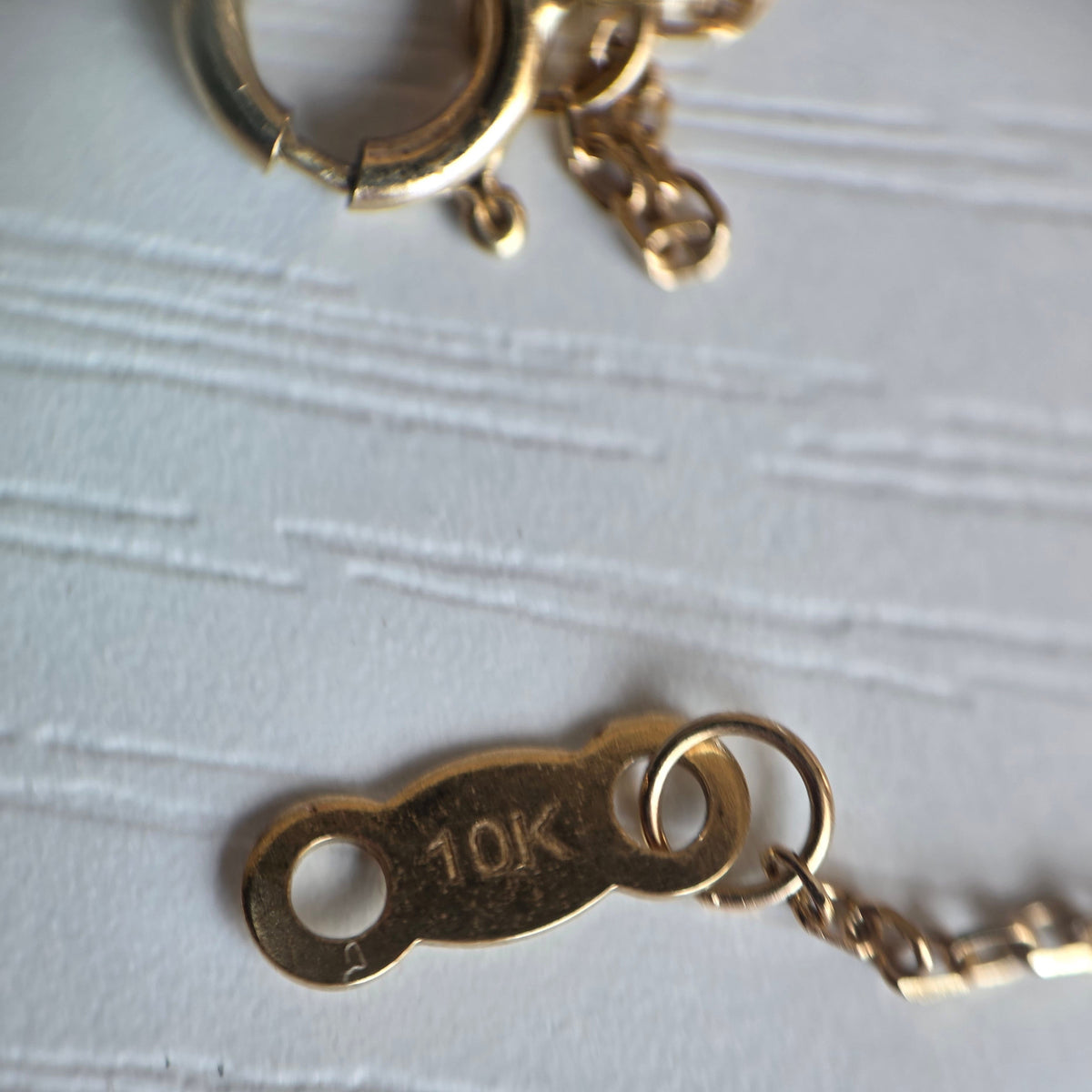 Gorgeous 10k Gold Dainty .40CTW Trefoil Diamond Station Necklace Adjustable Length 16"/17"/18"