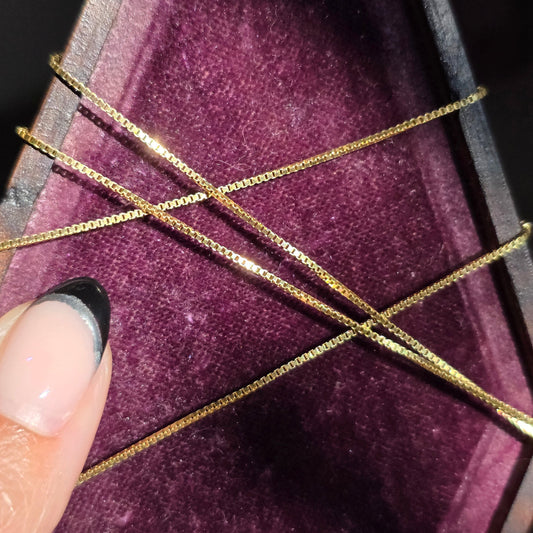 Lovely 14k Gold 24" UnoAerre 0.8mm Box Chain