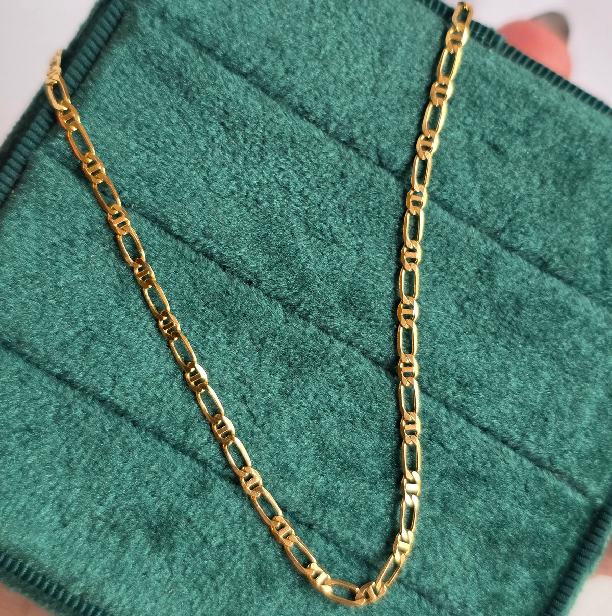 Vintage 14k Gold Italian Made Figaro Chain 18"