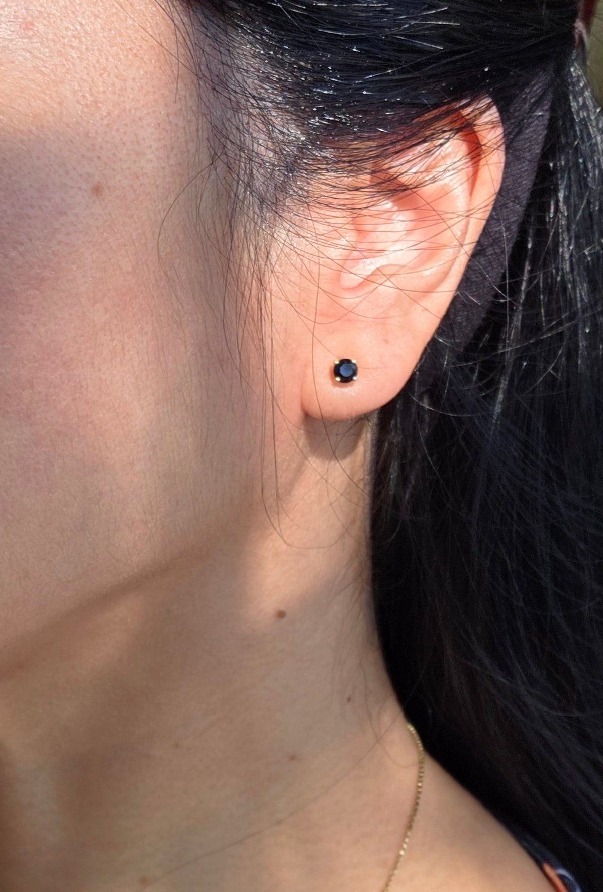 14k Gold 4mm Sapphire Stud Earrings