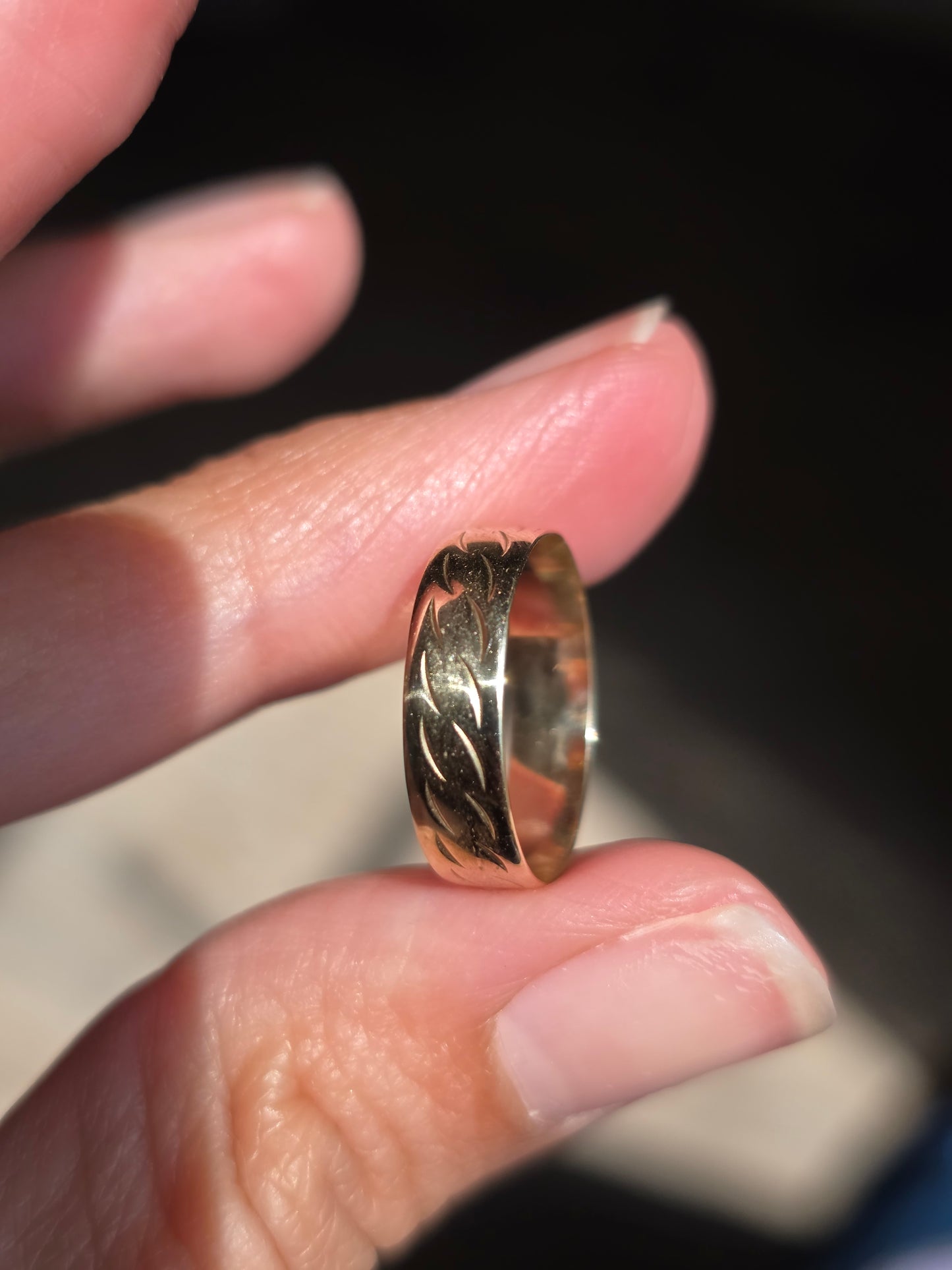 Pretty Textured 10k Gold Band Ring Size 5.25