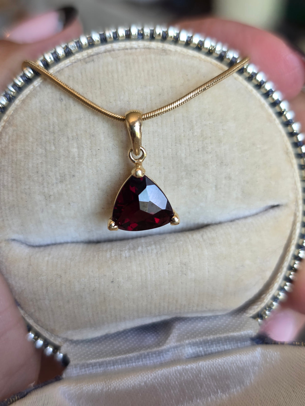 10k Gold Trillion Cut 2 Carat Garnet Solitaire Pendant (NO CHAIN)