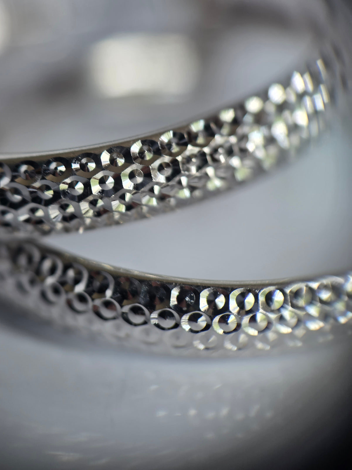 14k White Gold Shimmering Diamond Cut 24mm Hoops
