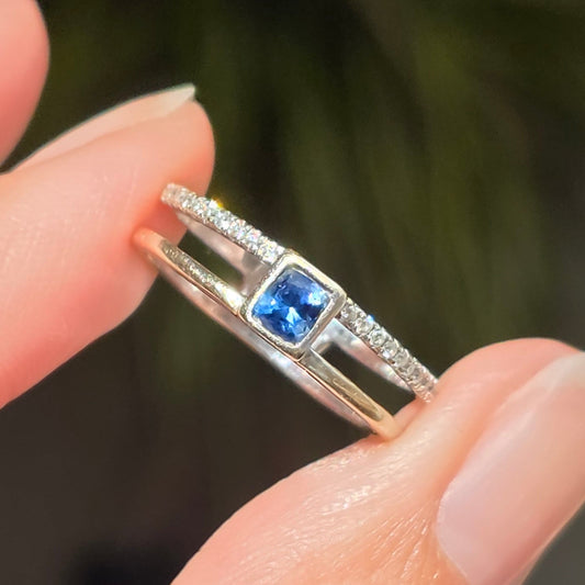 One-of-a-kind 18k White Gold Sapphire Diamond Double Band Ring Size 6.5