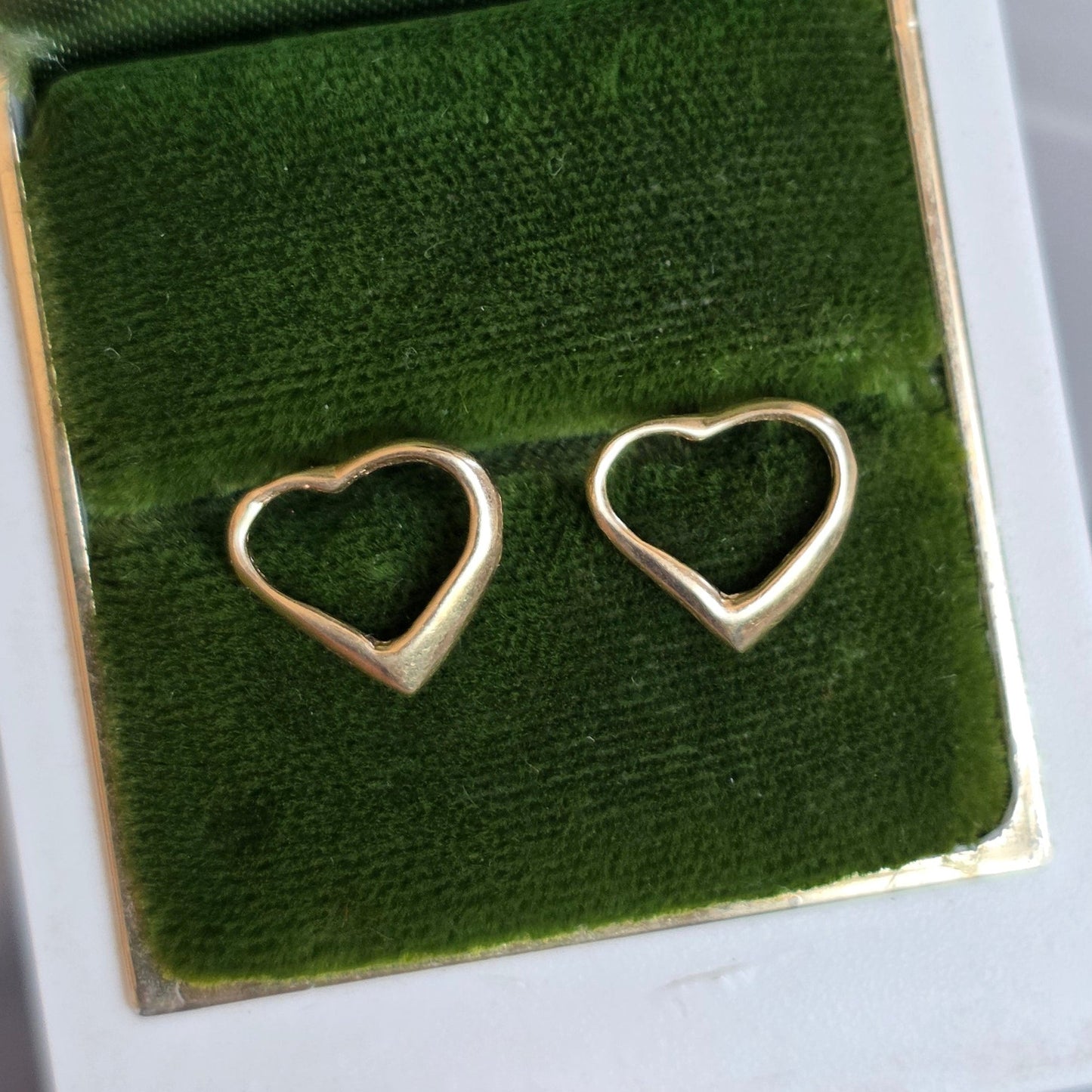 Lovely Minimalist Style Dainty 14K Gold Heart Cut Out Stud Earrings
