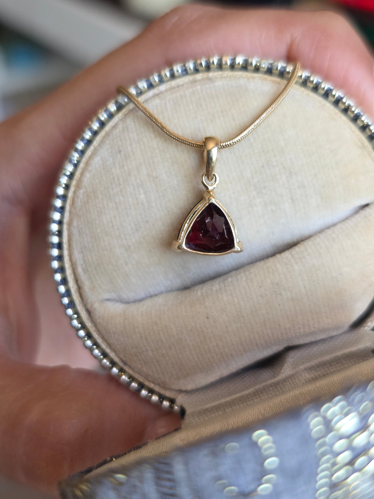 10k Gold Trillion Cut 2 Carat Garnet Solitaire Pendant (NO CHAIN)