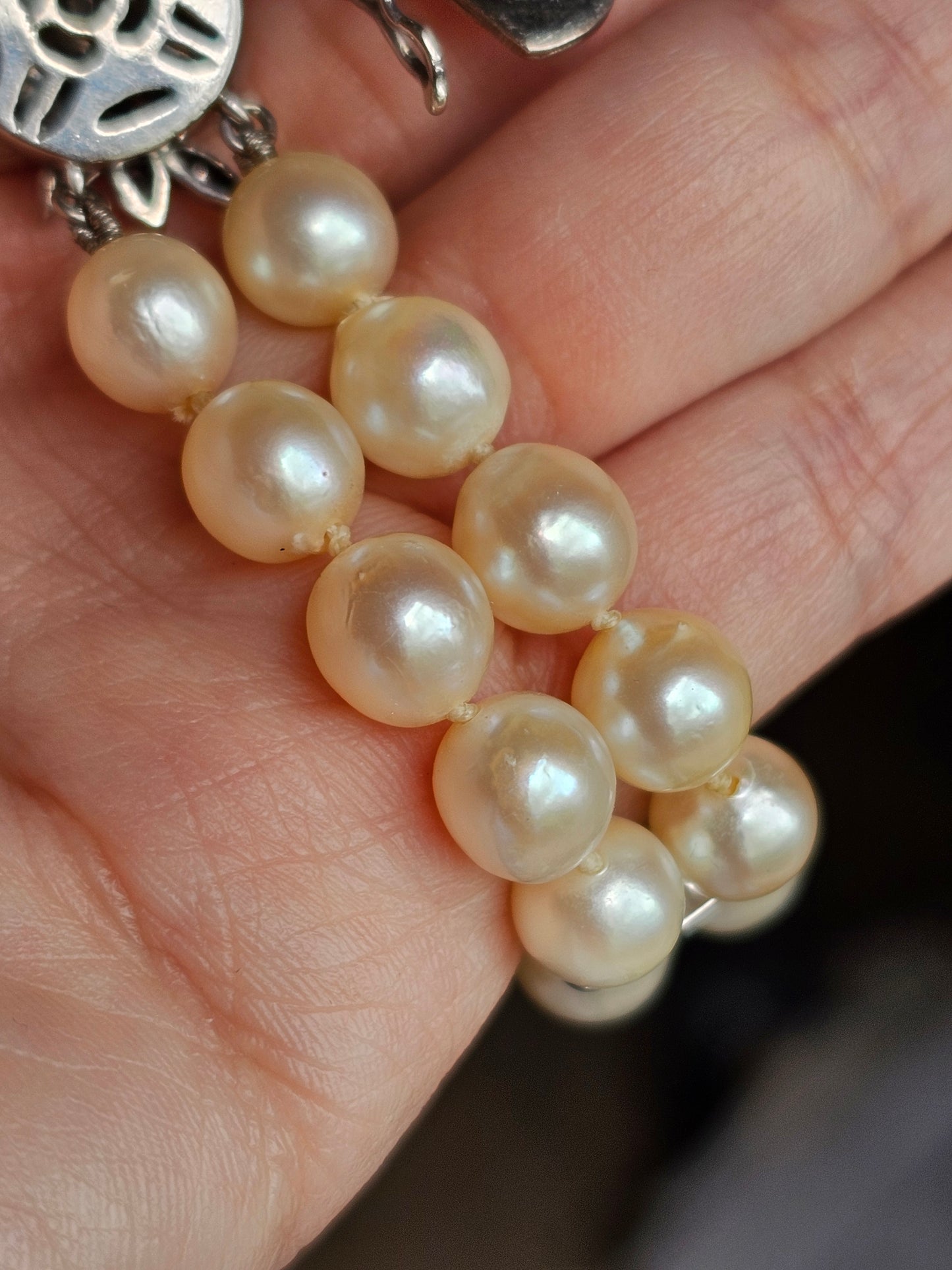 Lovely Vintage Double Strand Pearl Bracelet 7" White Gold Diamond Clasp