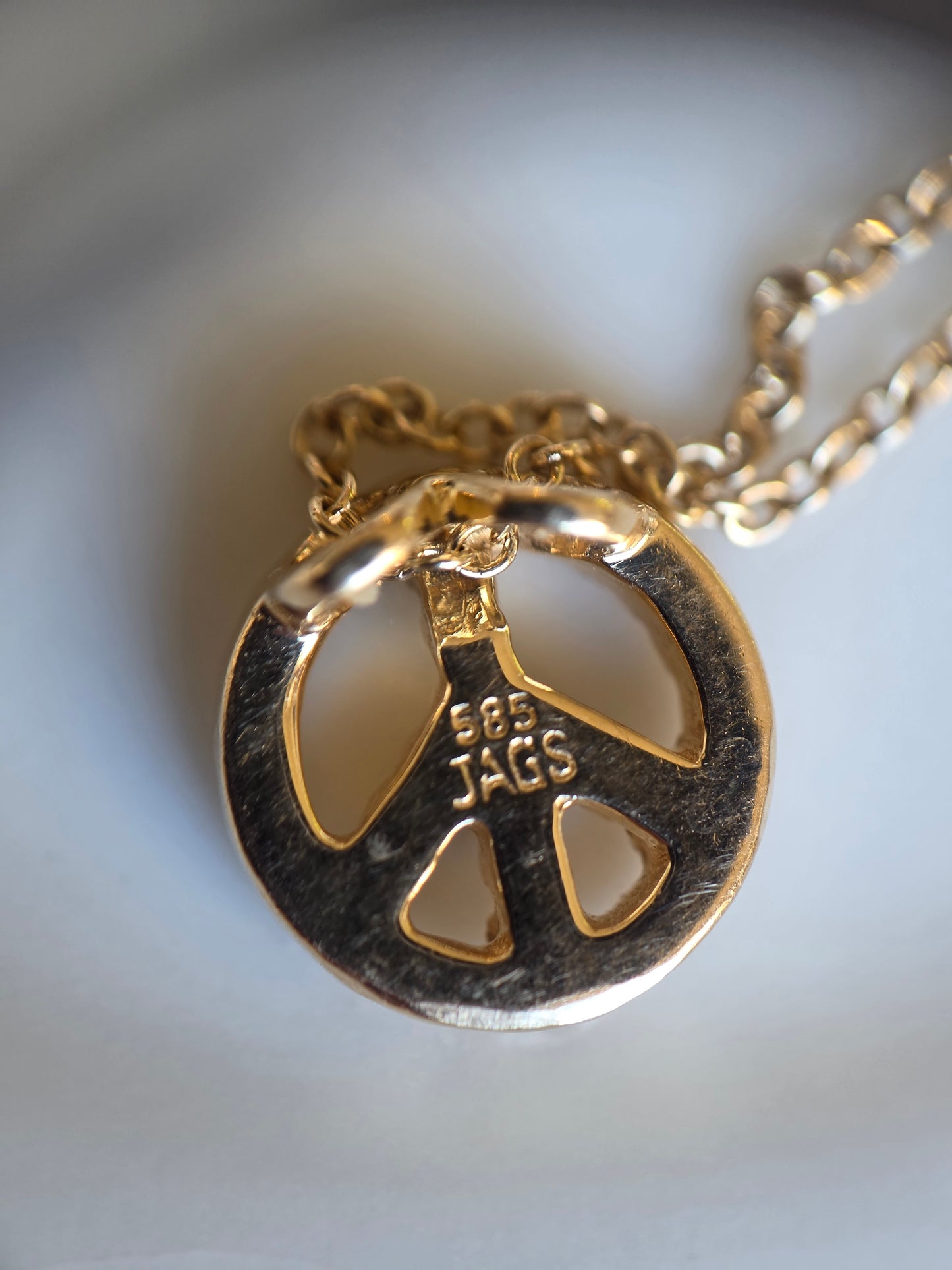 Beautiful Sparkling Diamond Peace Symbol 14k Gold Necklace 17"