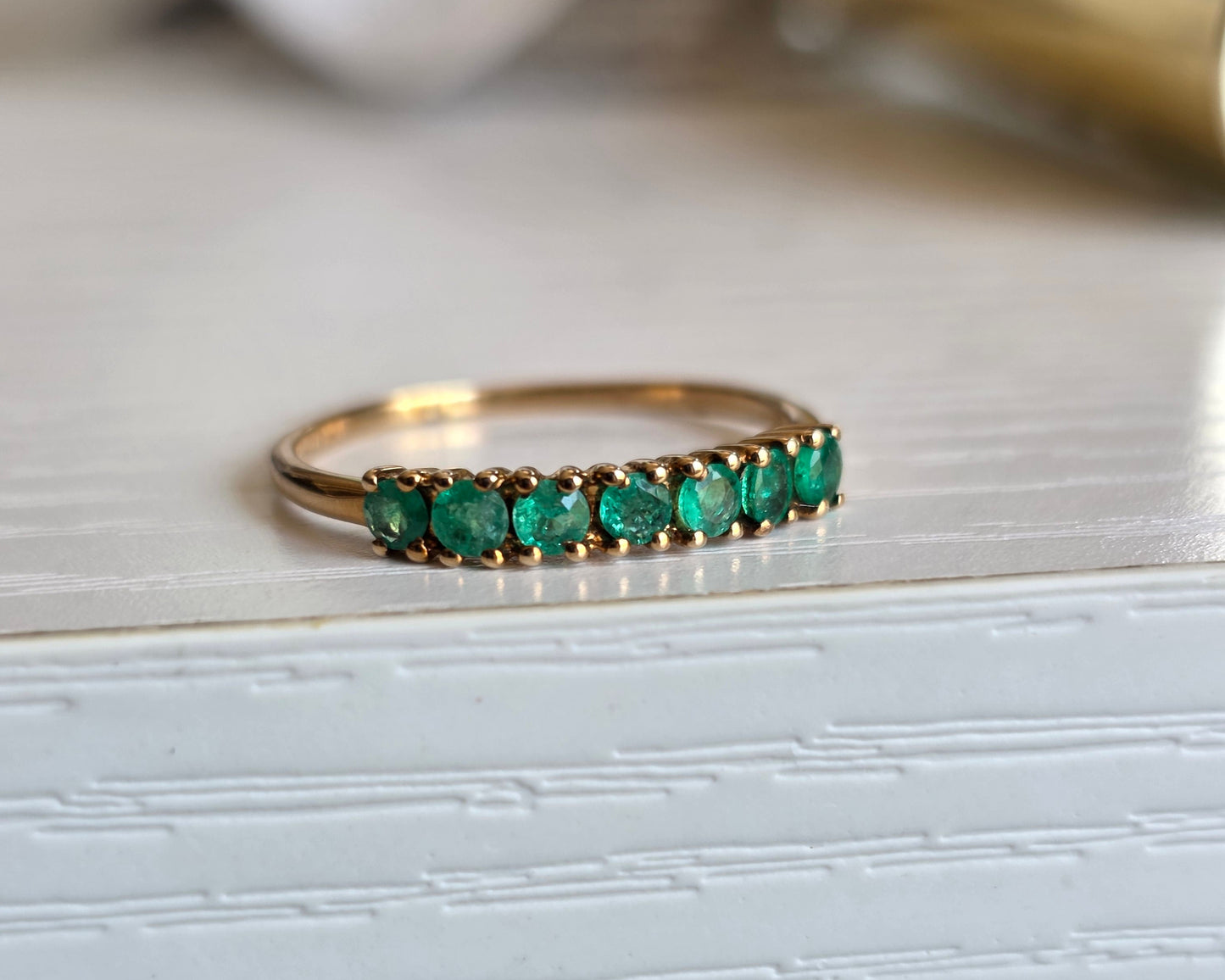 Stunning 10k Gold Emerald Stacker Band Ring Size 8.25