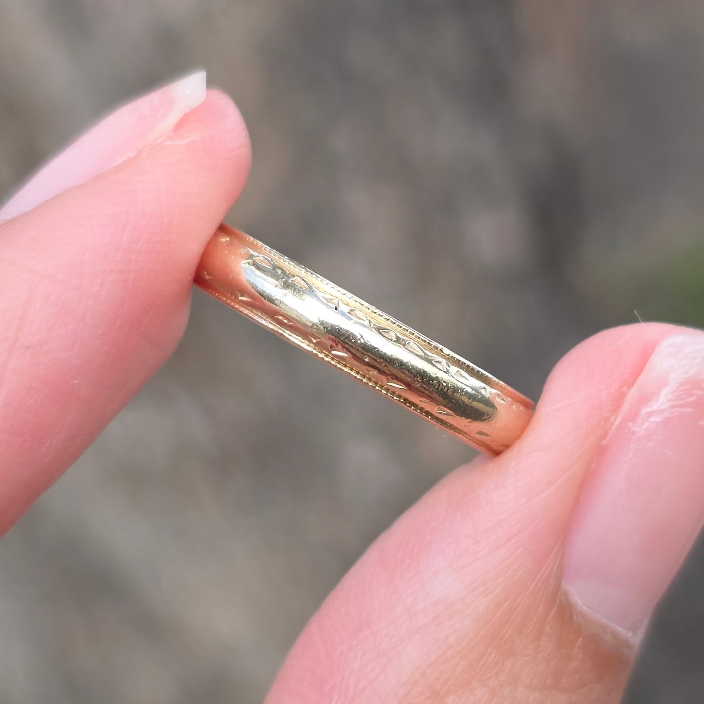 Vintage Etched Solid 14k Gold Band Ring Size 6