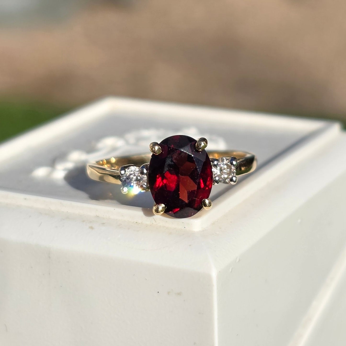 Beautiful 14k Gold Garnet and Diamond Ring Size 7.25 January & April Birthstones