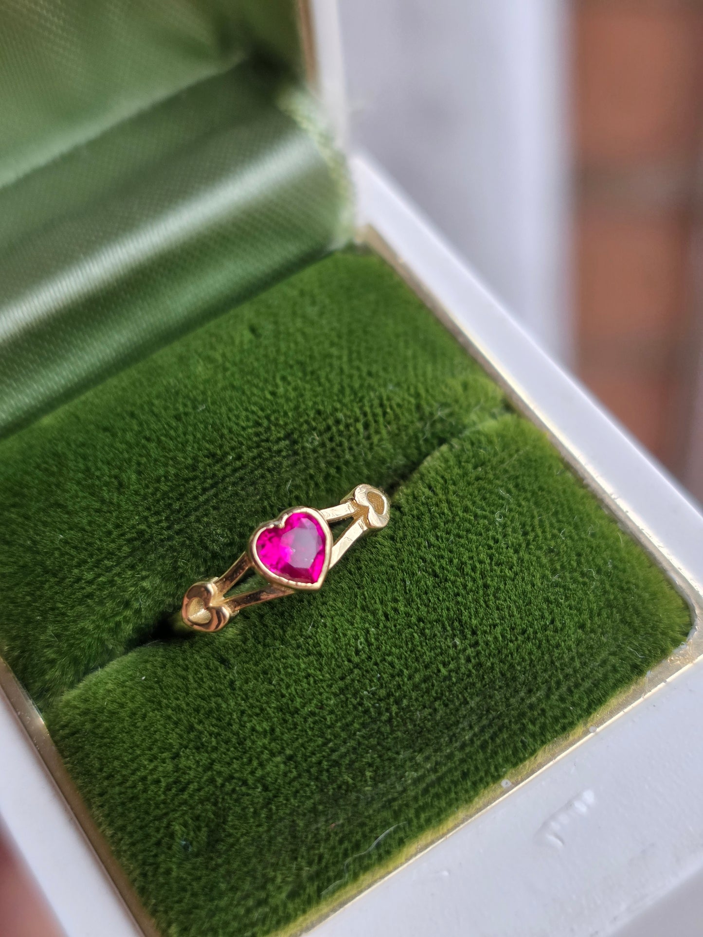 Adorable Vintage 10k Gold Heart Cut Ruby Signet Baby Pinky Midi Ring Size 3.5