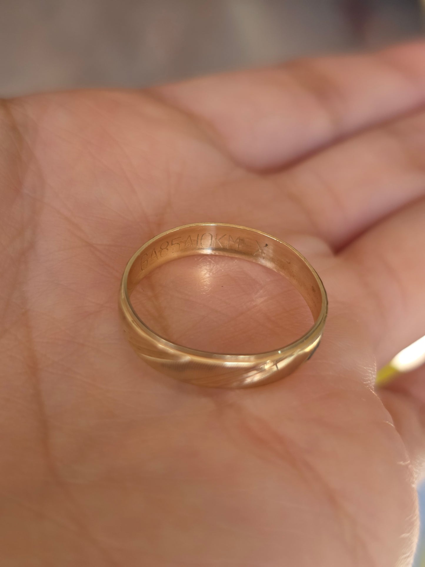Pretty 10k Gold Diamond Cut Textured 4.1mm Wide Band Size 8.25