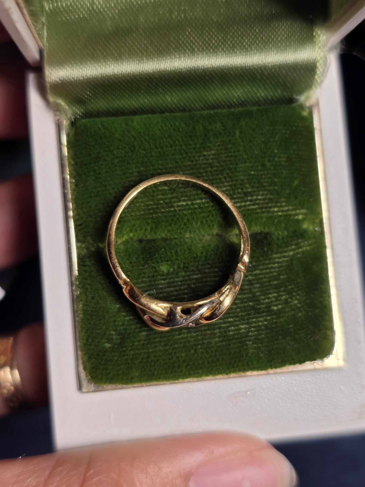 18k Two Toned Curb Chain Ring Size 6.5