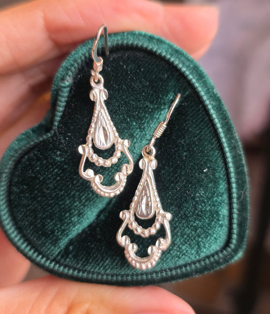 Pretty Diamond Cut Filigree Sterling Silver Tear Drop Dangle Earrings