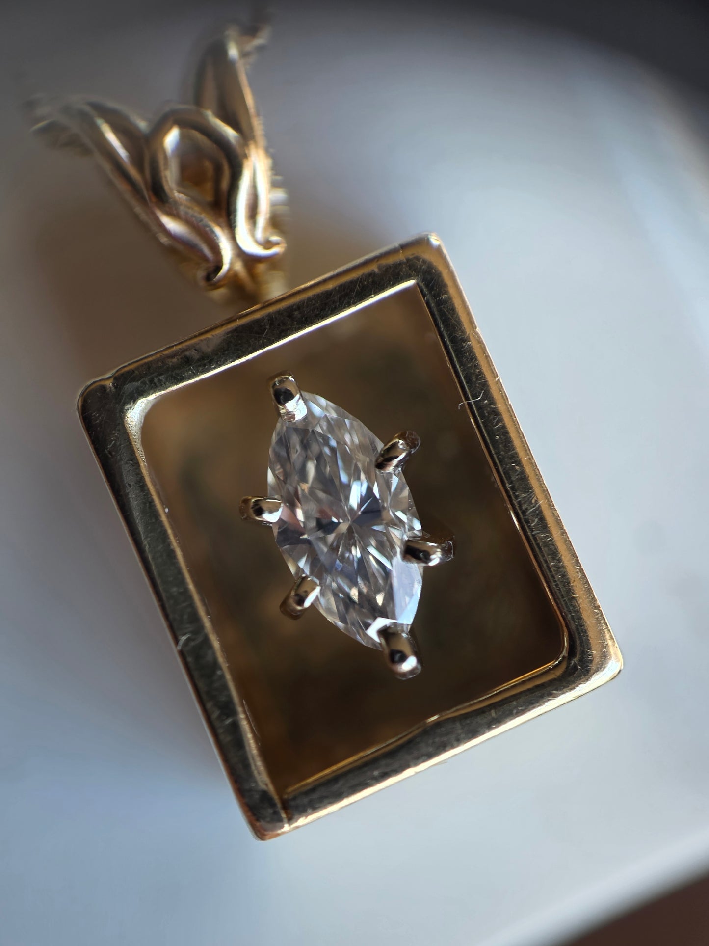 Gorgeous 14k Solid Gold Hefty Shadow Box Framed Marquise Diamond Pendant With Dainty Box Chain 18"