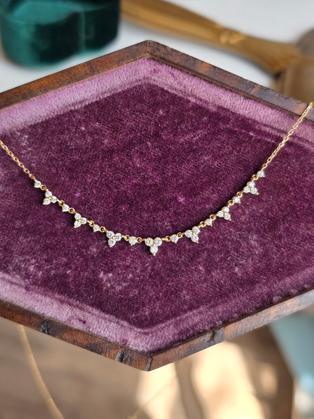 Gorgeous 10k Gold Dainty .40CTW Trefoil Diamond Station Necklace Adjustable Length 16"/17"/18"