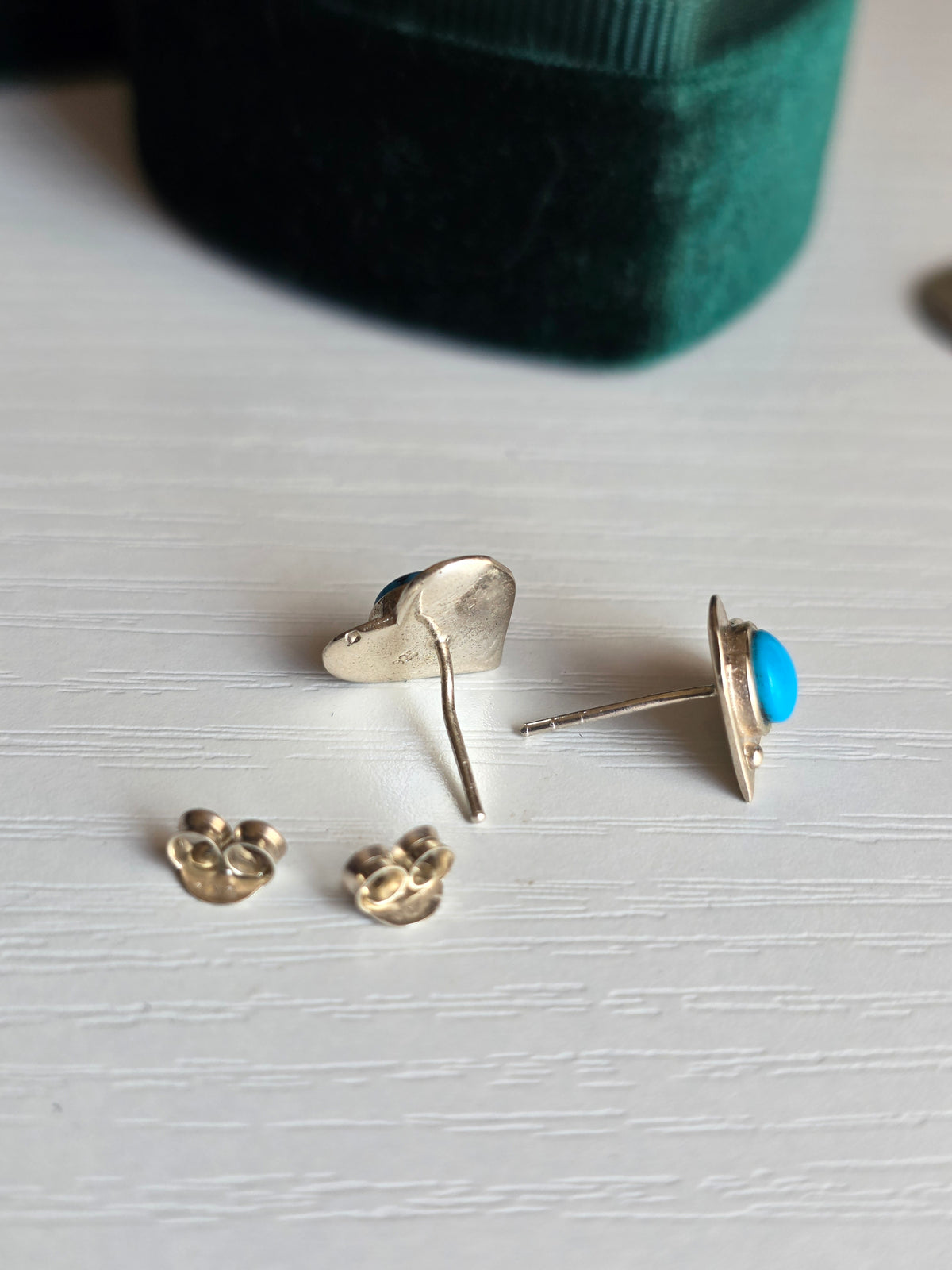 Pretty Sterling Silver Bezel Set Round Turquoise Heart Stud Earrings